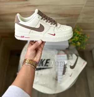 Airforce 1 💥💥
Brown & Grey