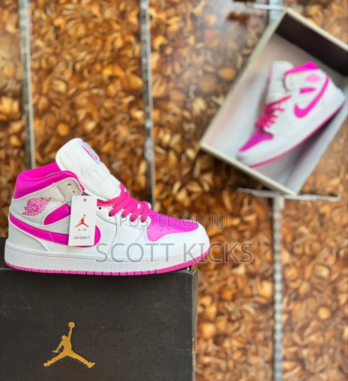 Jordan 1 Mid Fire 'Pink'