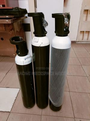 3.0m3 Oxygen Cylinder Complete With Oxygen and Regulator - main view