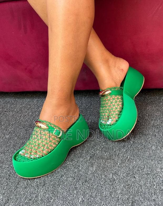 Classy Sandals - thumbnail 3