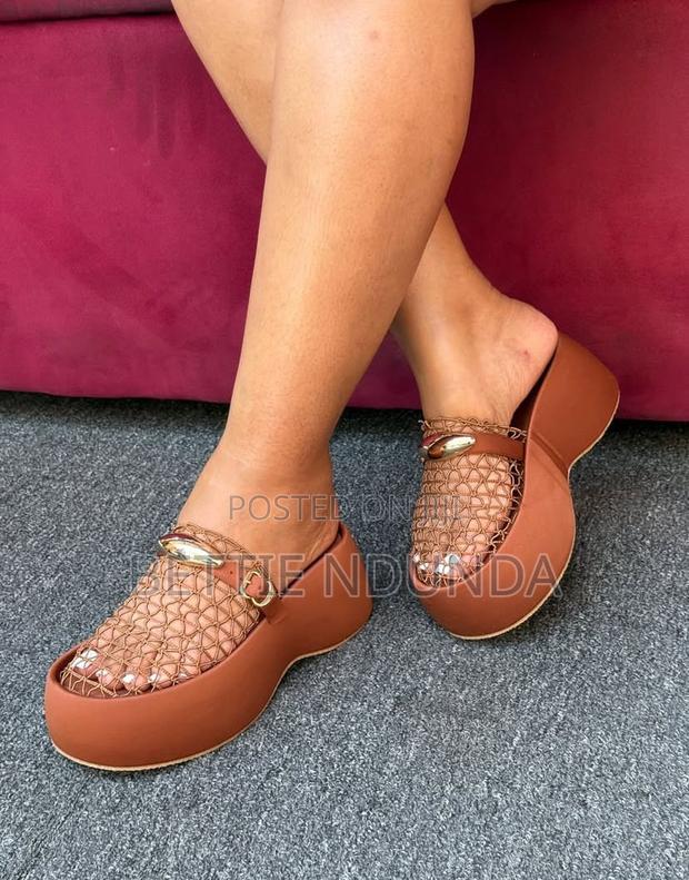 Classy Sandals - thumbnail 5