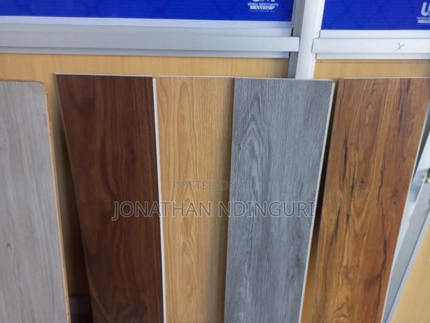 SPC Flooring Plunks - main view