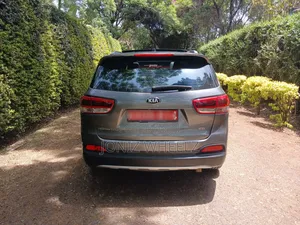 Kia Sorento LX 4dr SUV (2.4L 4cyl 6A) 2015 Gray