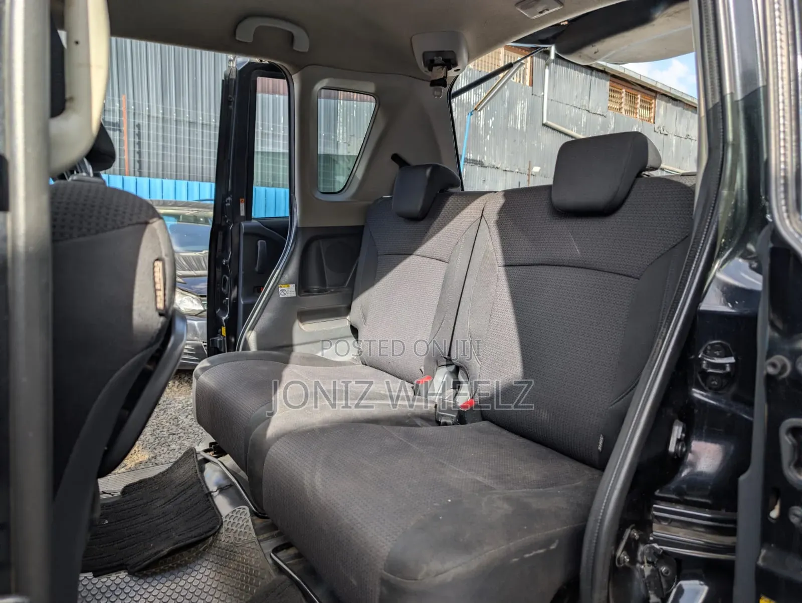 Mitsubishi Delica 2014 Black