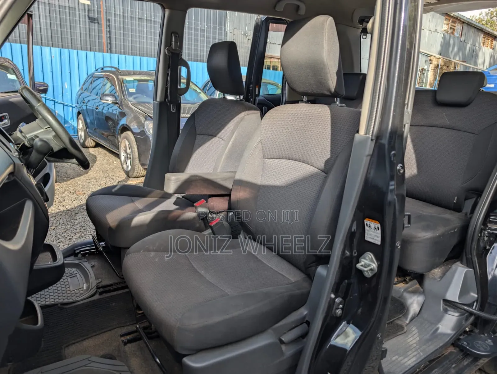 Mitsubishi Delica 2014 Black