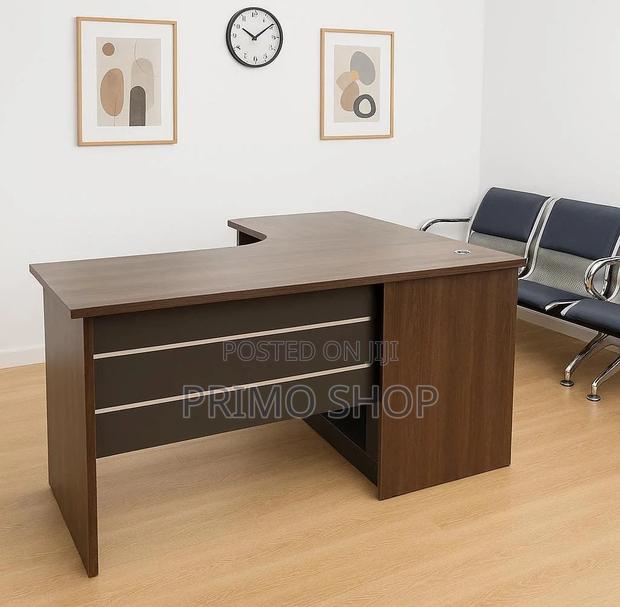 Office Desk : 140cm Curved Executive Office Desk - thumbnail 2
