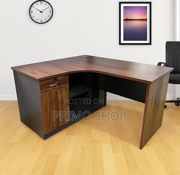 Office Desk : 140cm Curved Executive Office Desk - thumbnail 3