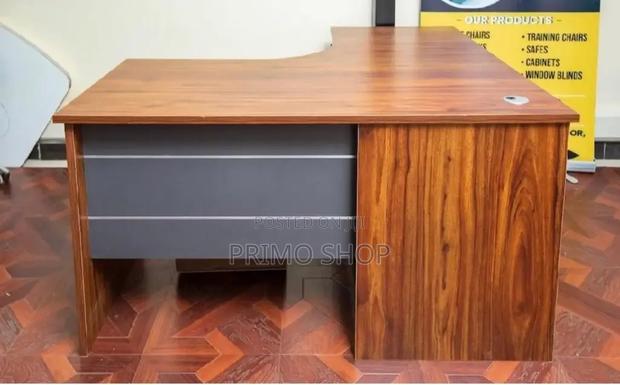 Office Desk : 140cm Curved Executive Office Desk - thumbnail 7