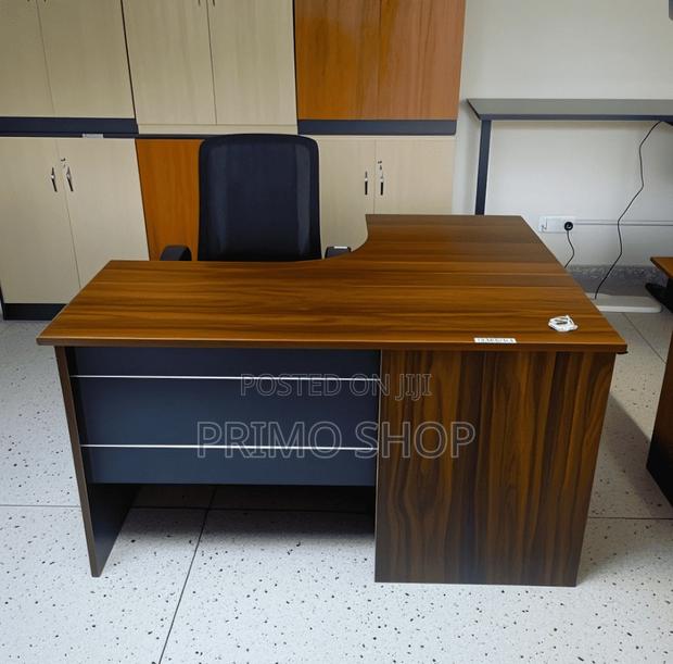 Office Desk : 140cm Curved Executive Office Desk - thumbnail 8