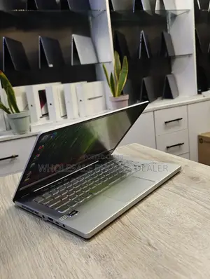 Laptop Asus ROG Zephyrus G14 16GB AMD Ryzen 9 SSD 1T