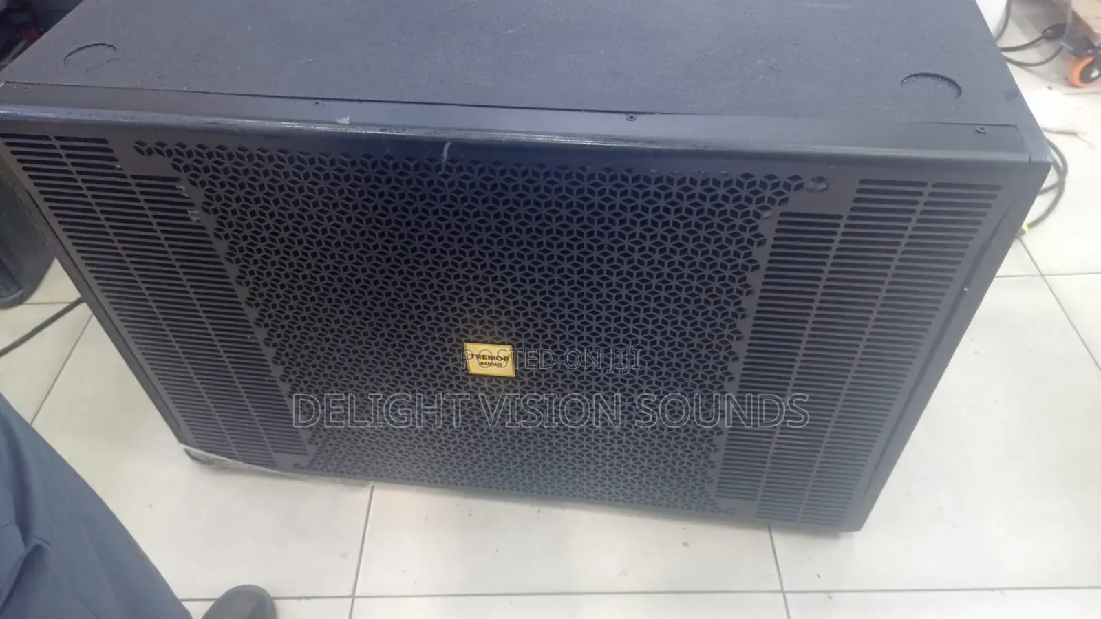 Tremor Bass Speaker 118