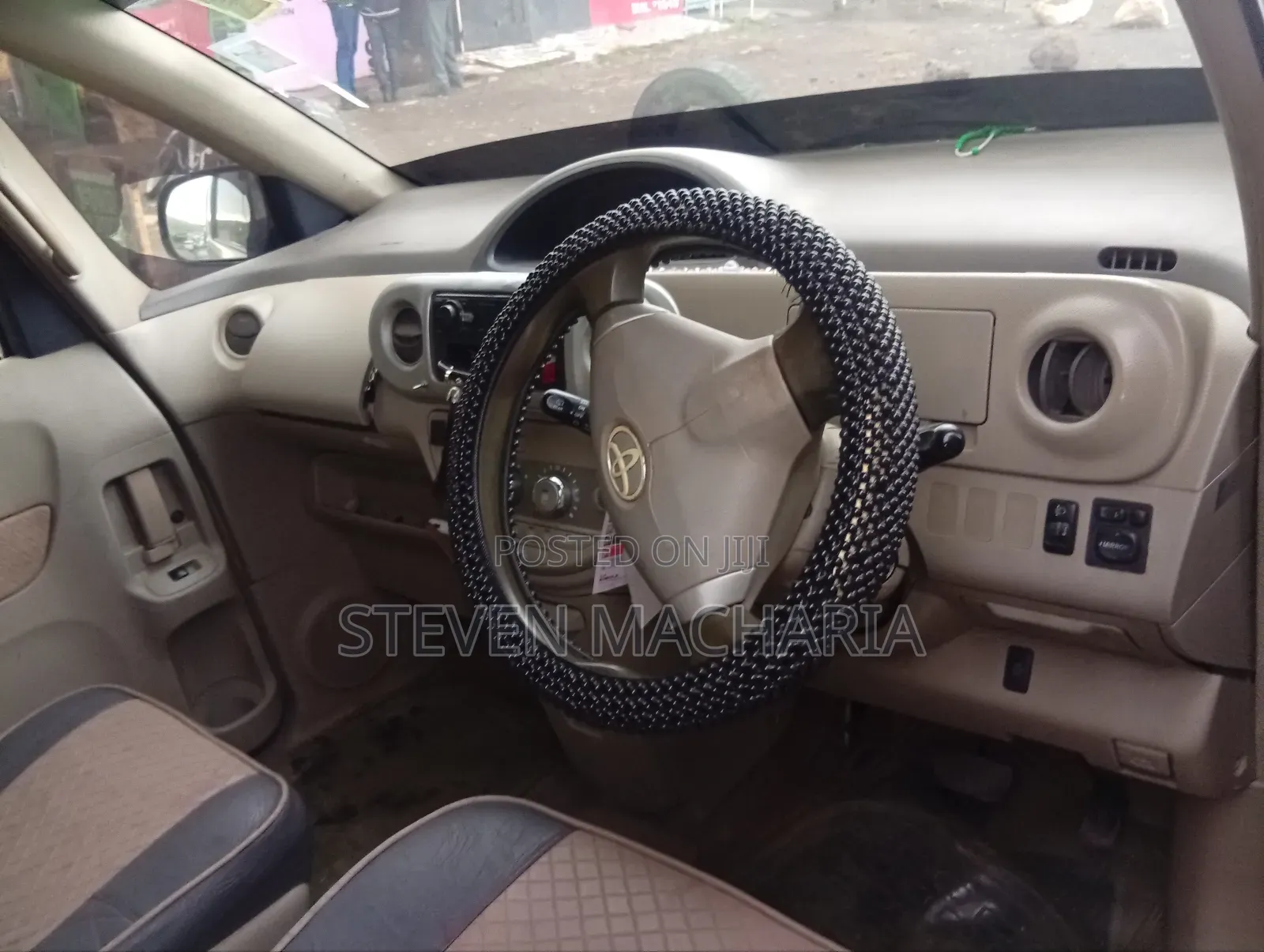 Toyota Porte 2009 Gold