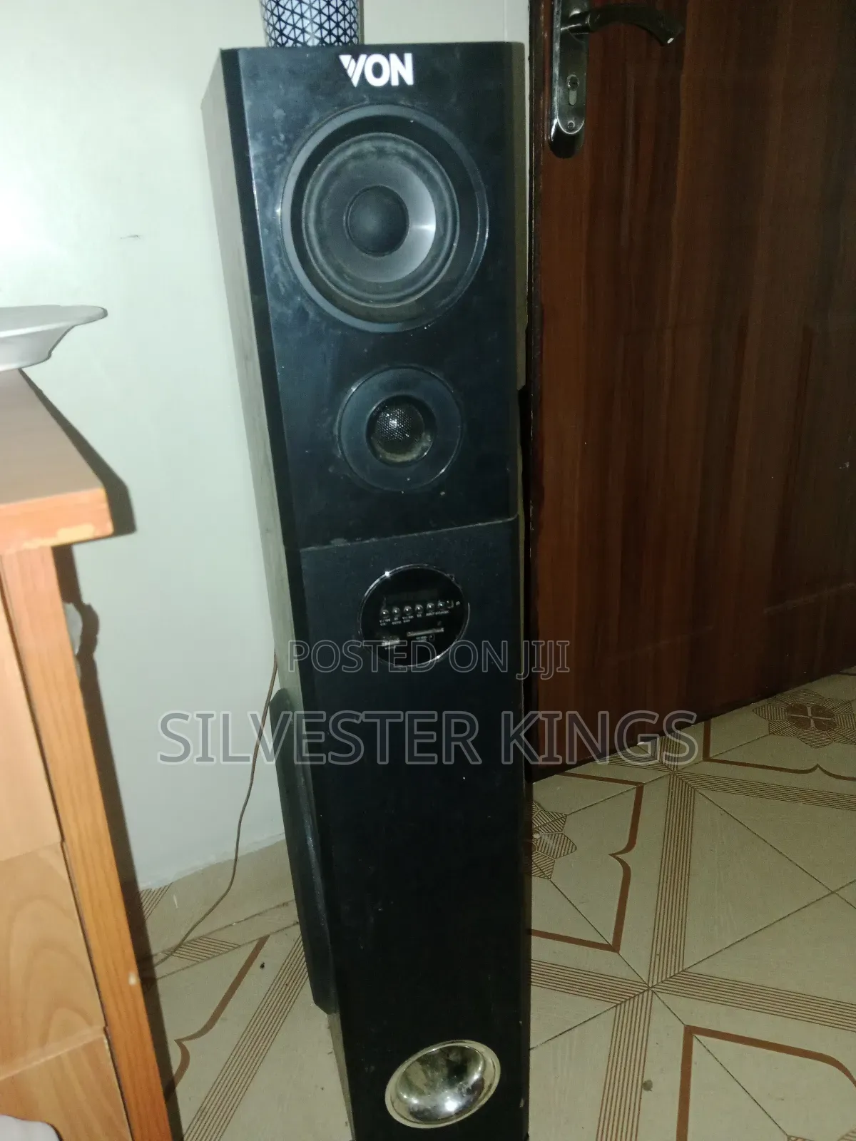 Von 2.0ch Bluetooth Active Speakers 240w Tall Boy Subwoofer