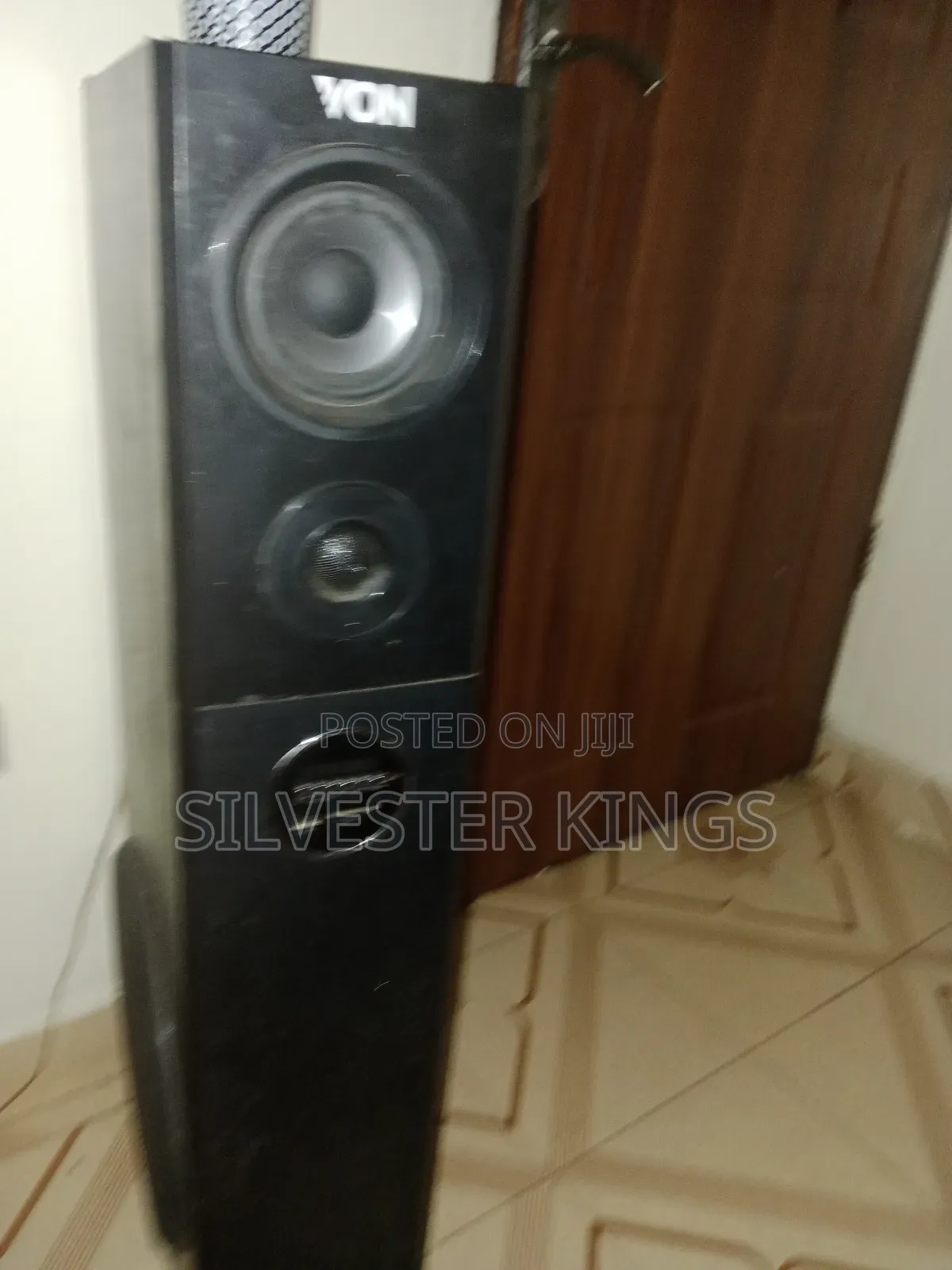 Von 2.0ch Bluetooth Active Speakers 240w Tall Boy Subwoofer