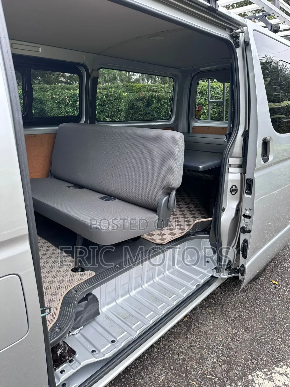 Toyota HiAce 2018 Silver