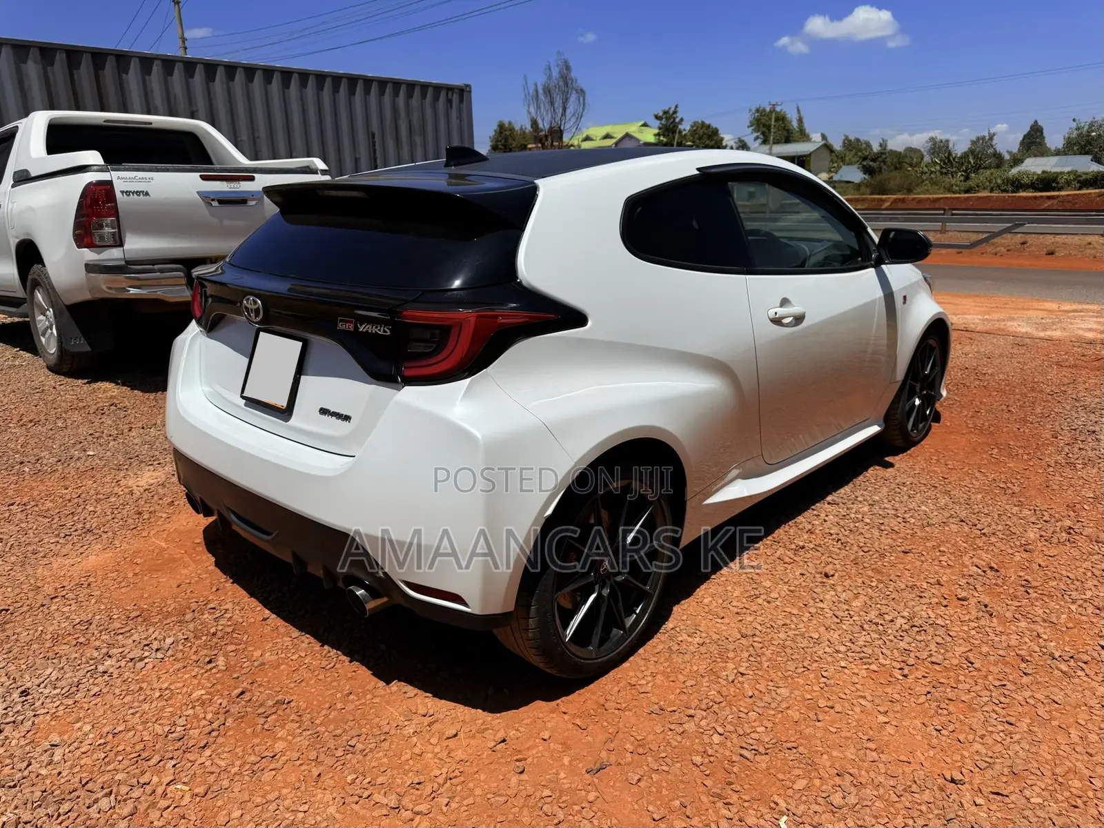 Toyota Yaris 2021 White