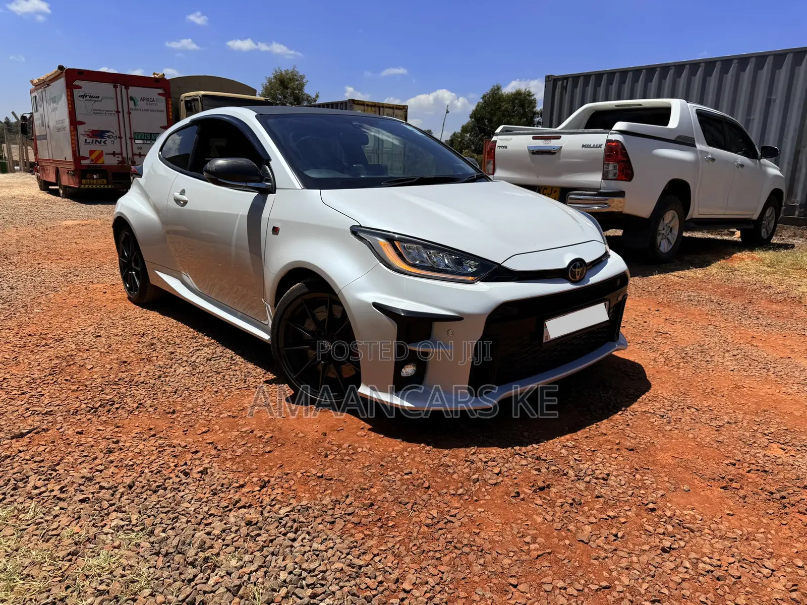 Toyota Yaris 2021 White