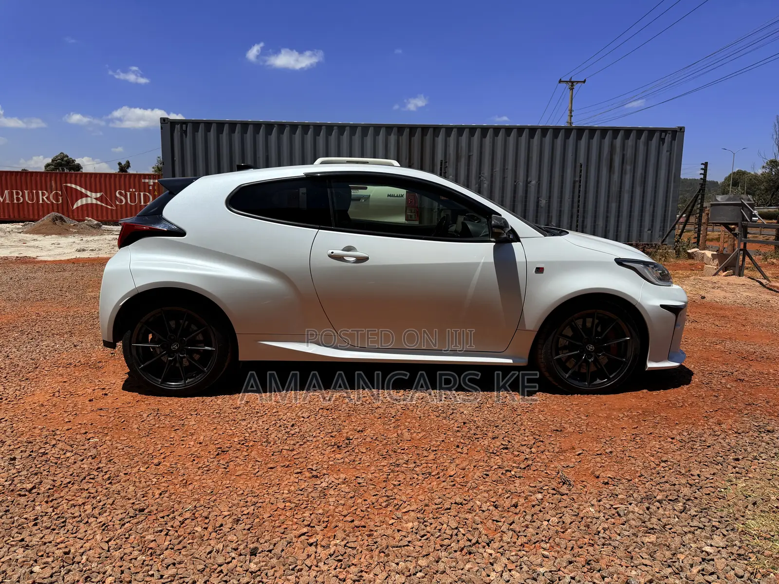 Toyota Yaris 2021 White