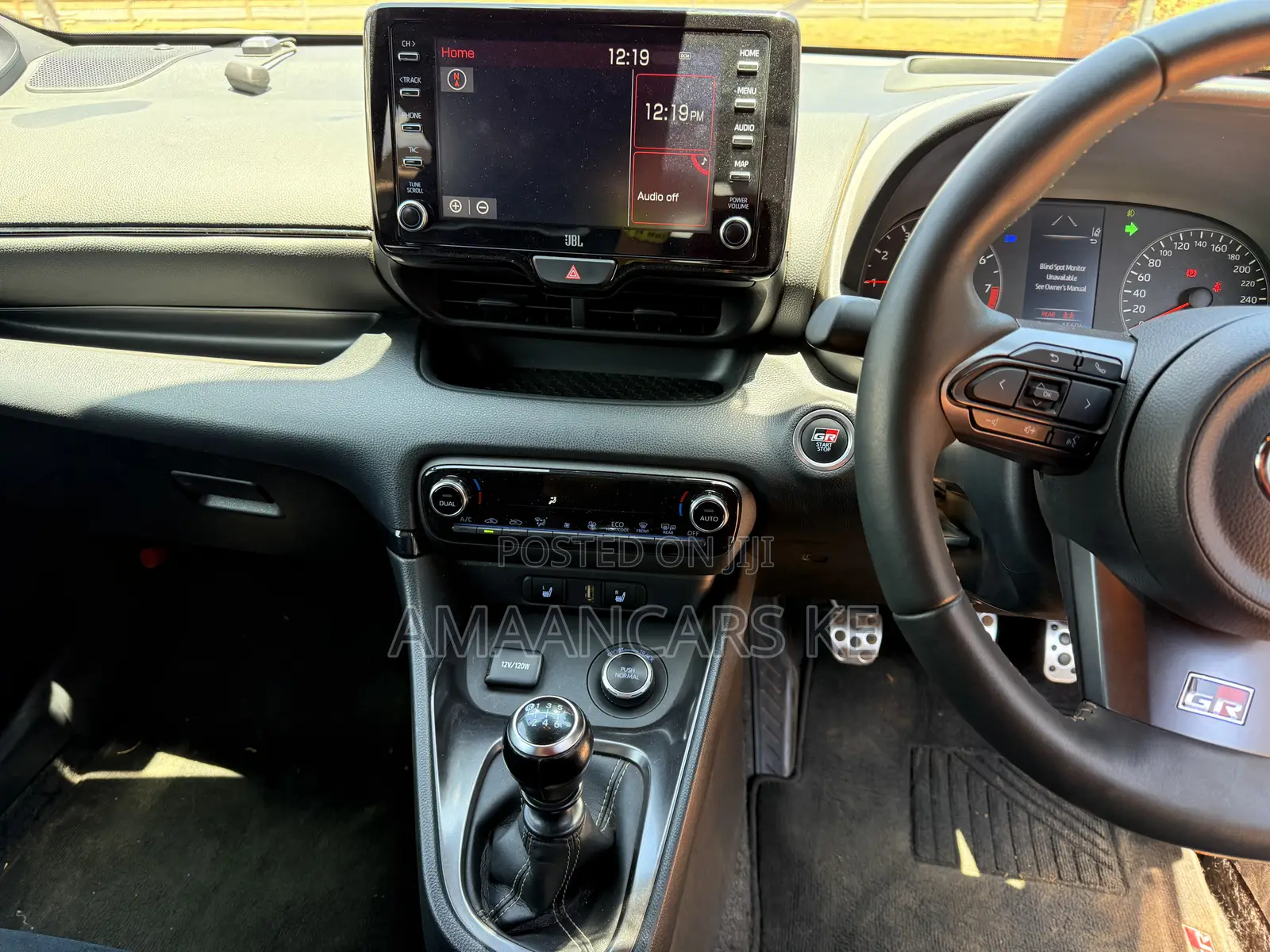 Toyota Yaris 2021 White