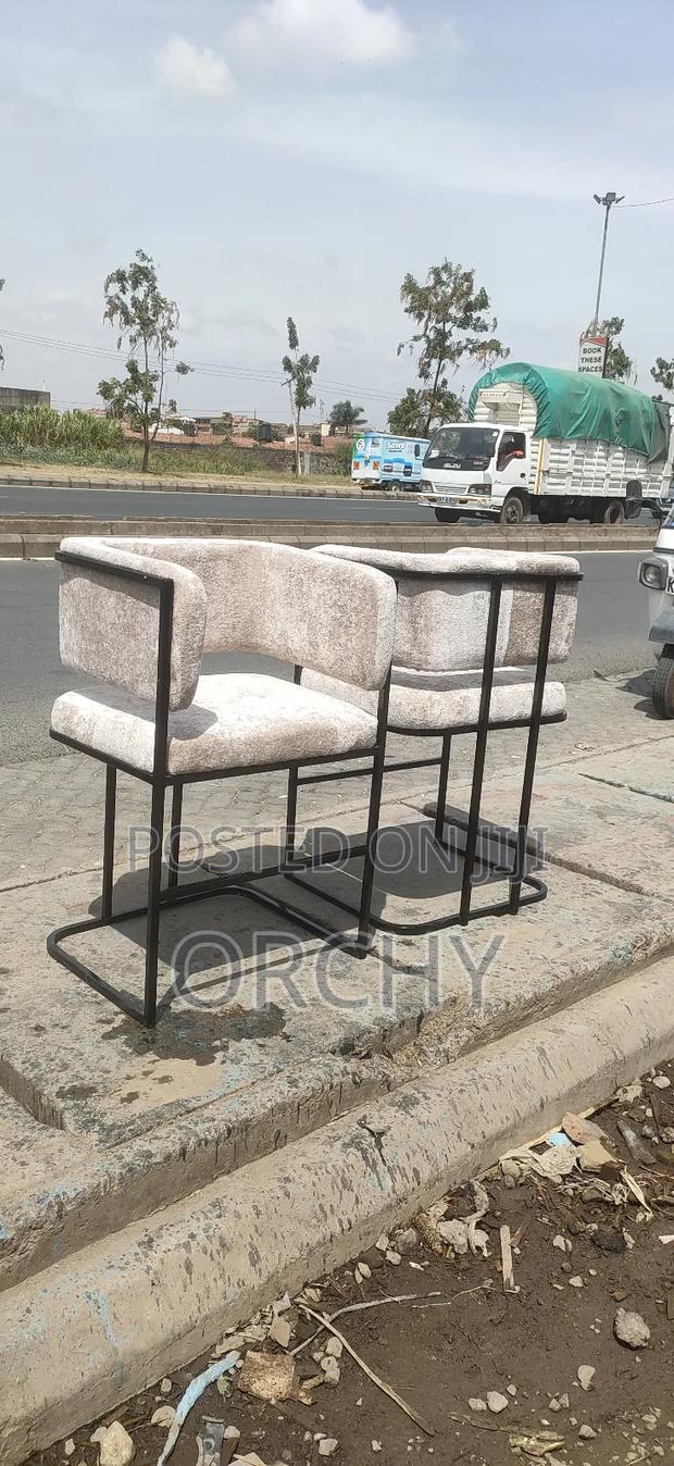 Vip Restaurant High Stool - thumbnail 2