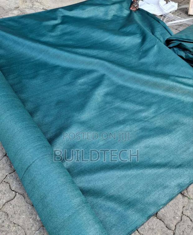 Dark Green Fencing Net 90% Privacy.