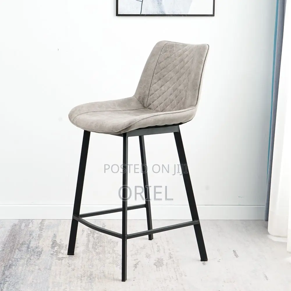 Barstool :