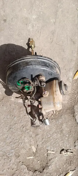 Brake Master Cylinders, Booster Hilux Surf, Millennium Switch Type.