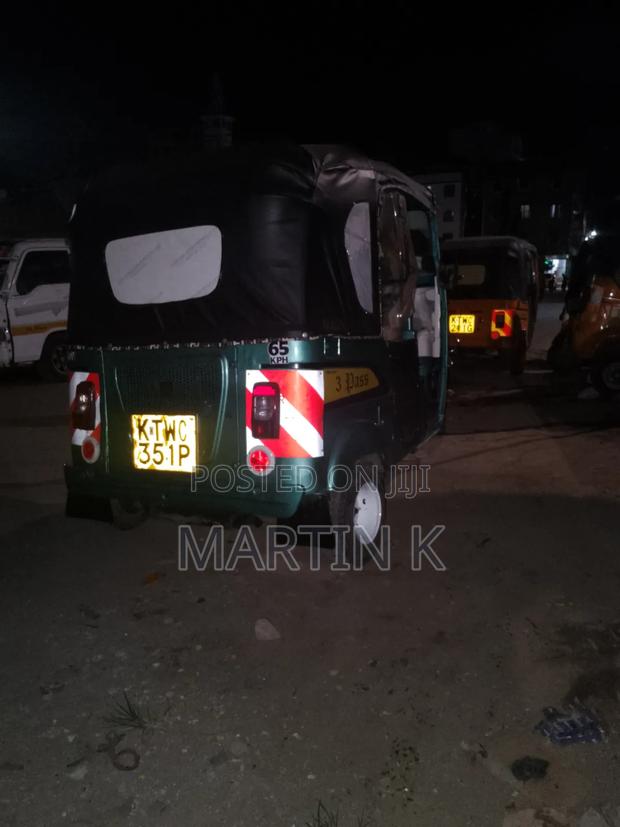 Bajaj RE 2022 Green - thumbnail 2