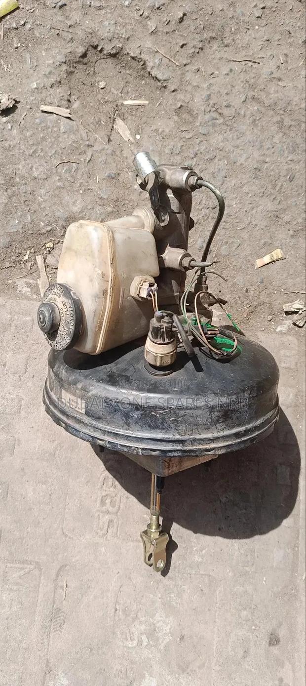 Brake Master Cylinders, Booster Hilux Surf, Millennium Switch Type. - main view