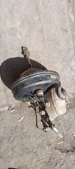 Brake Master Cylinders, Booster Hilux Surf, Millennium Switch Type.