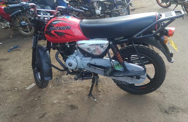 New Bajaj Boxer 150 UG 2024 Red