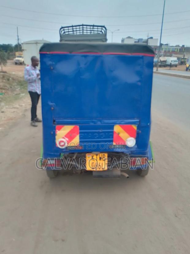 Piaggio Scooter 2017 Blue - thumbnail 4