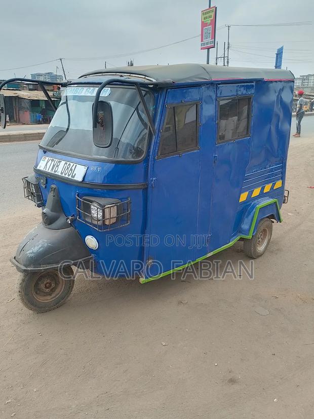 Piaggio Scooter 2017 Blue - thumbnail 3