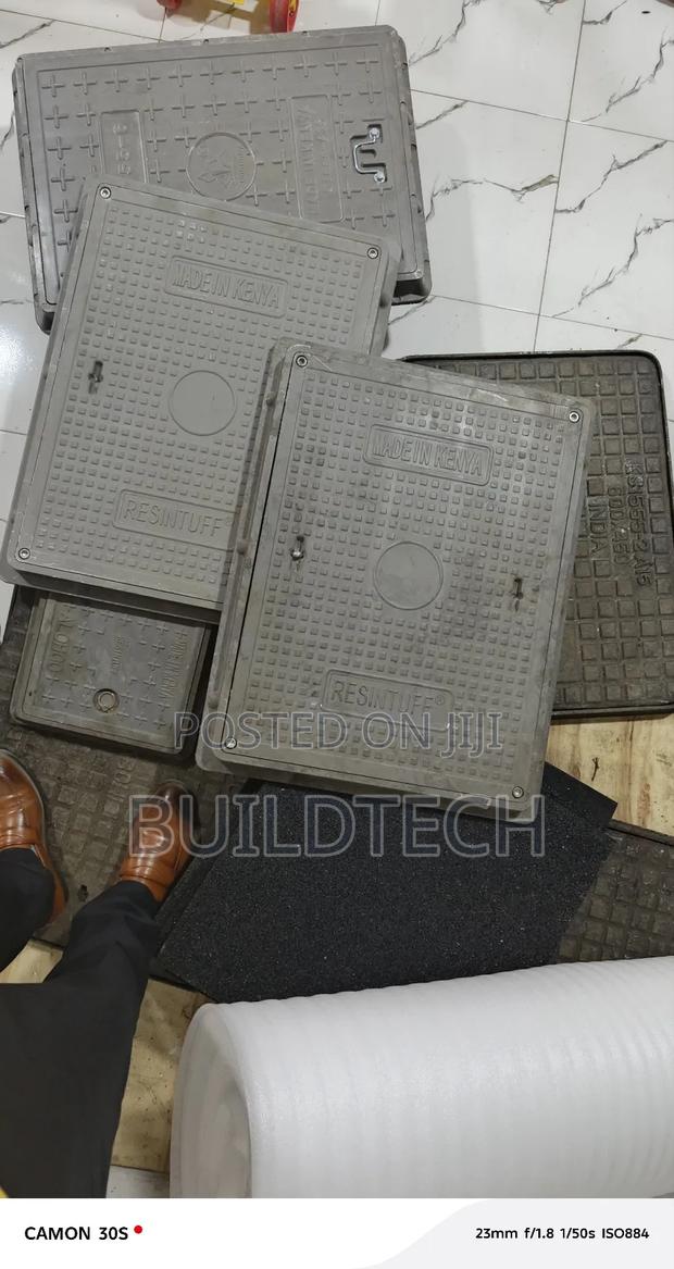 18"×24 Locable Manhole Cover - thumbnail 2