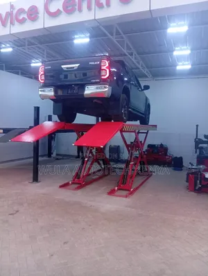 Heavy Commercial Scissor Lift 1.85m/3t High Quality Sunshine Italy
