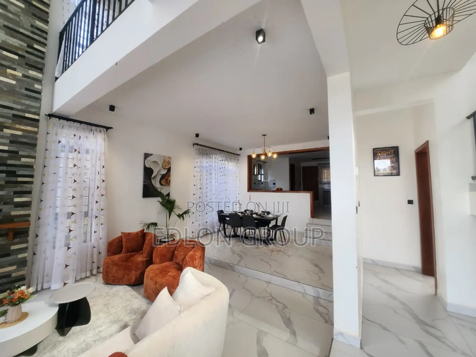 4bdrm Maisonette in Zambezi/Sigona for sale