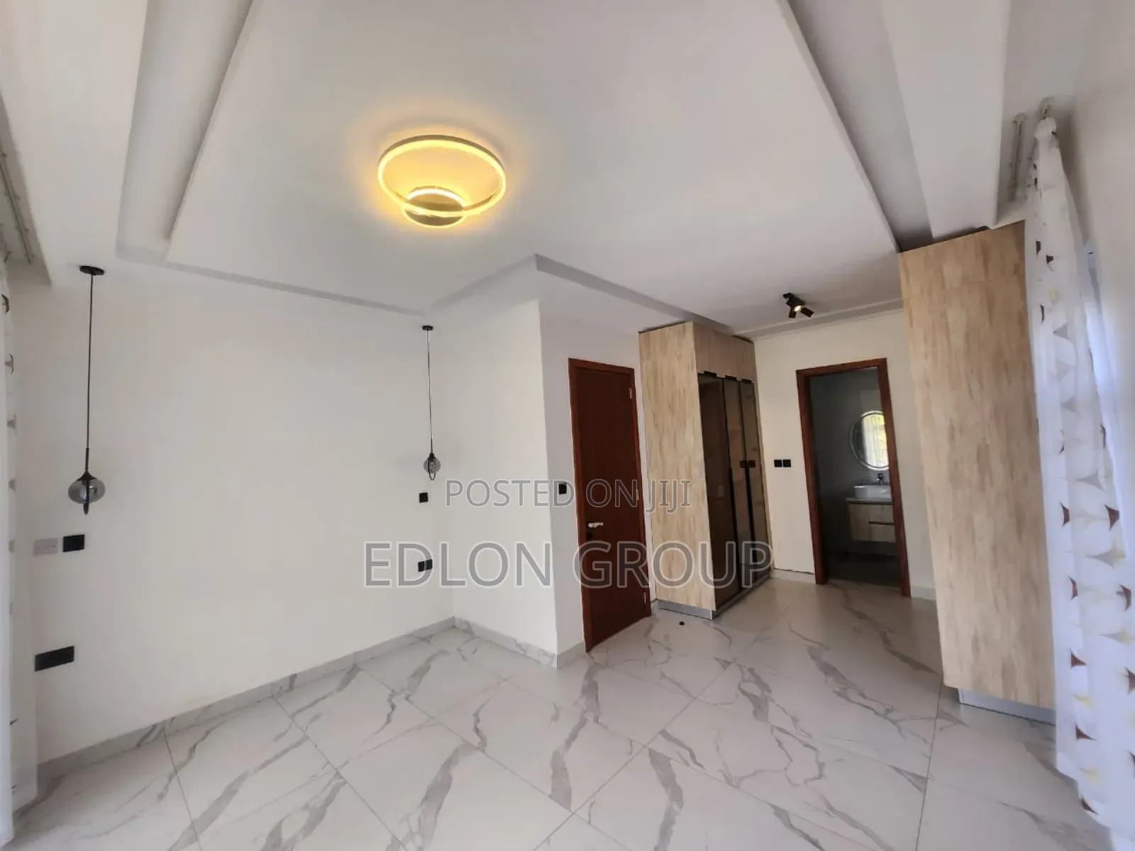 4bdrm Maisonette in Zambezi/Sigona for sale