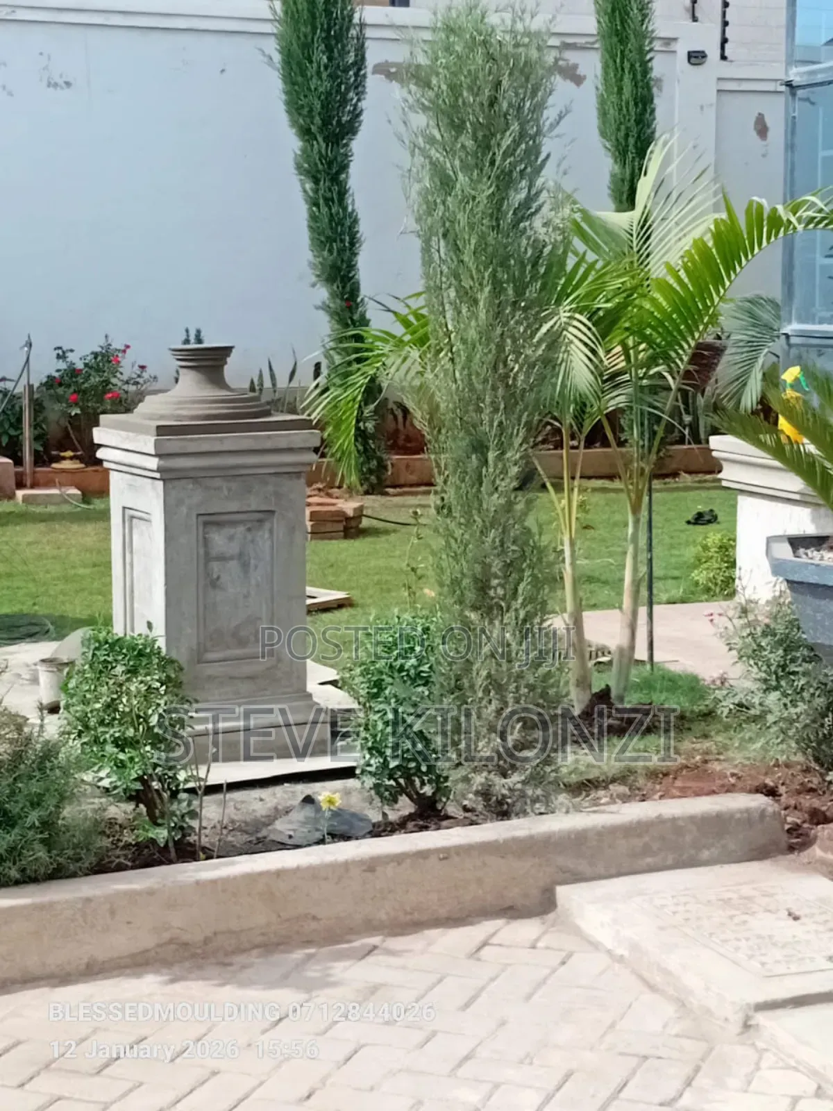 Mouldings, Mazeras Cladding, Flower Vase Fountain