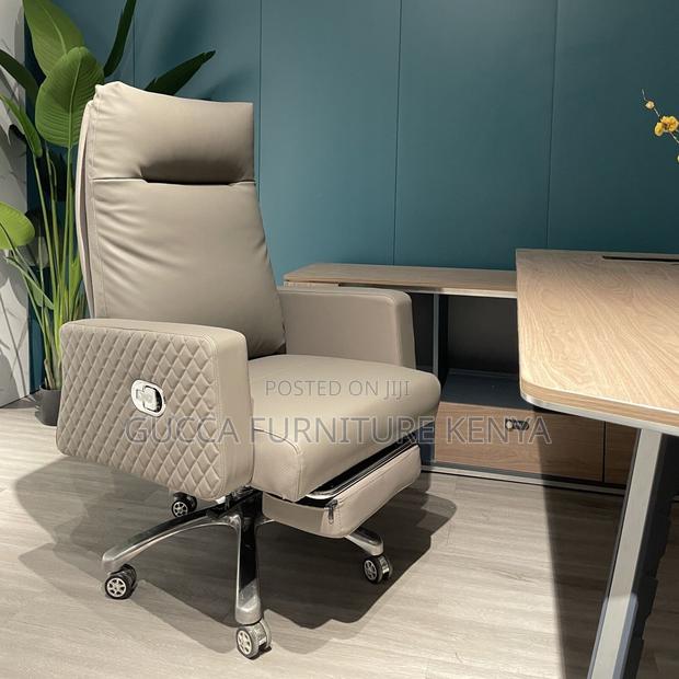 Executive Leather Director's Office Chair - thumbnail 12