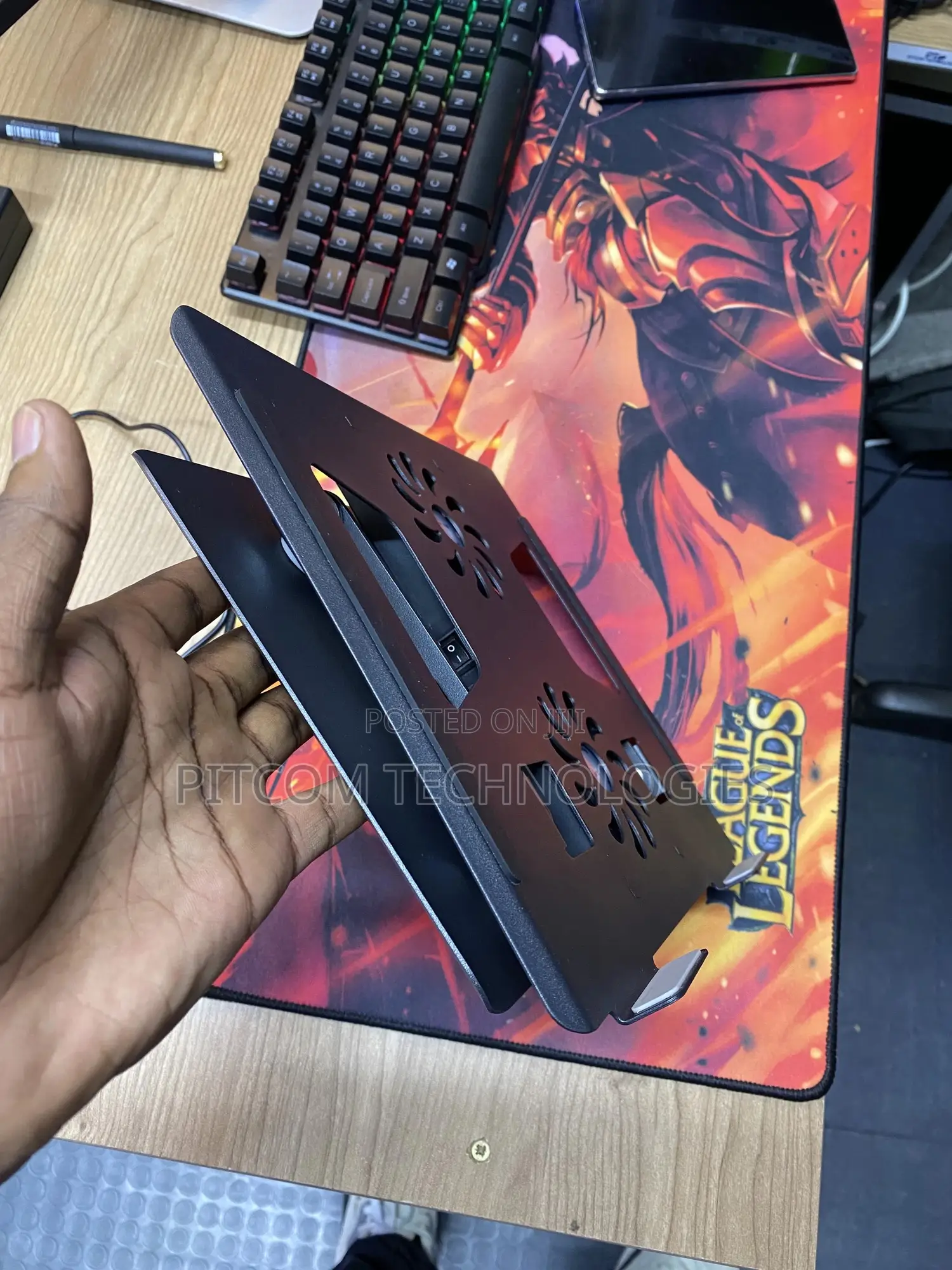 Laptop Cooling Pad Stand