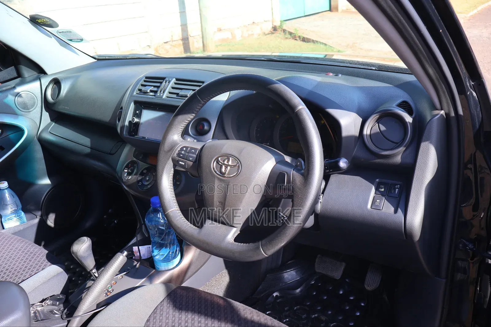 Toyota Vanguard 2011 Black