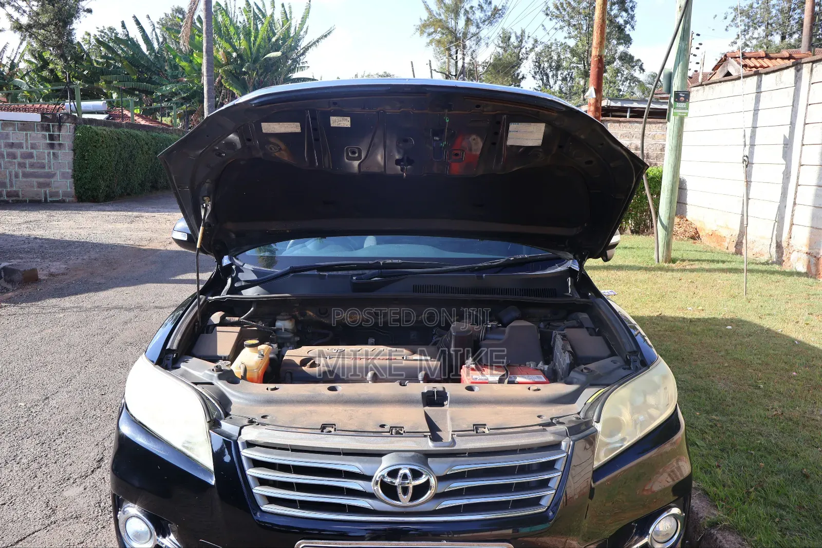 Toyota Vanguard 2011 Black