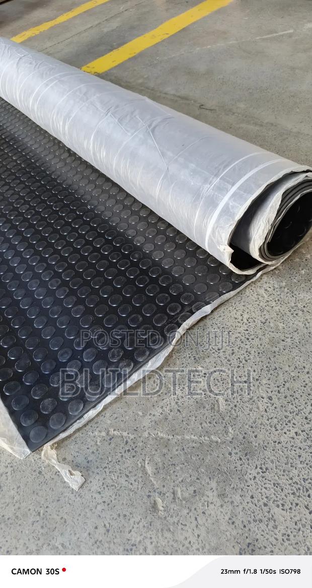 Studded Rubber Floor Mat - thumbnail 3