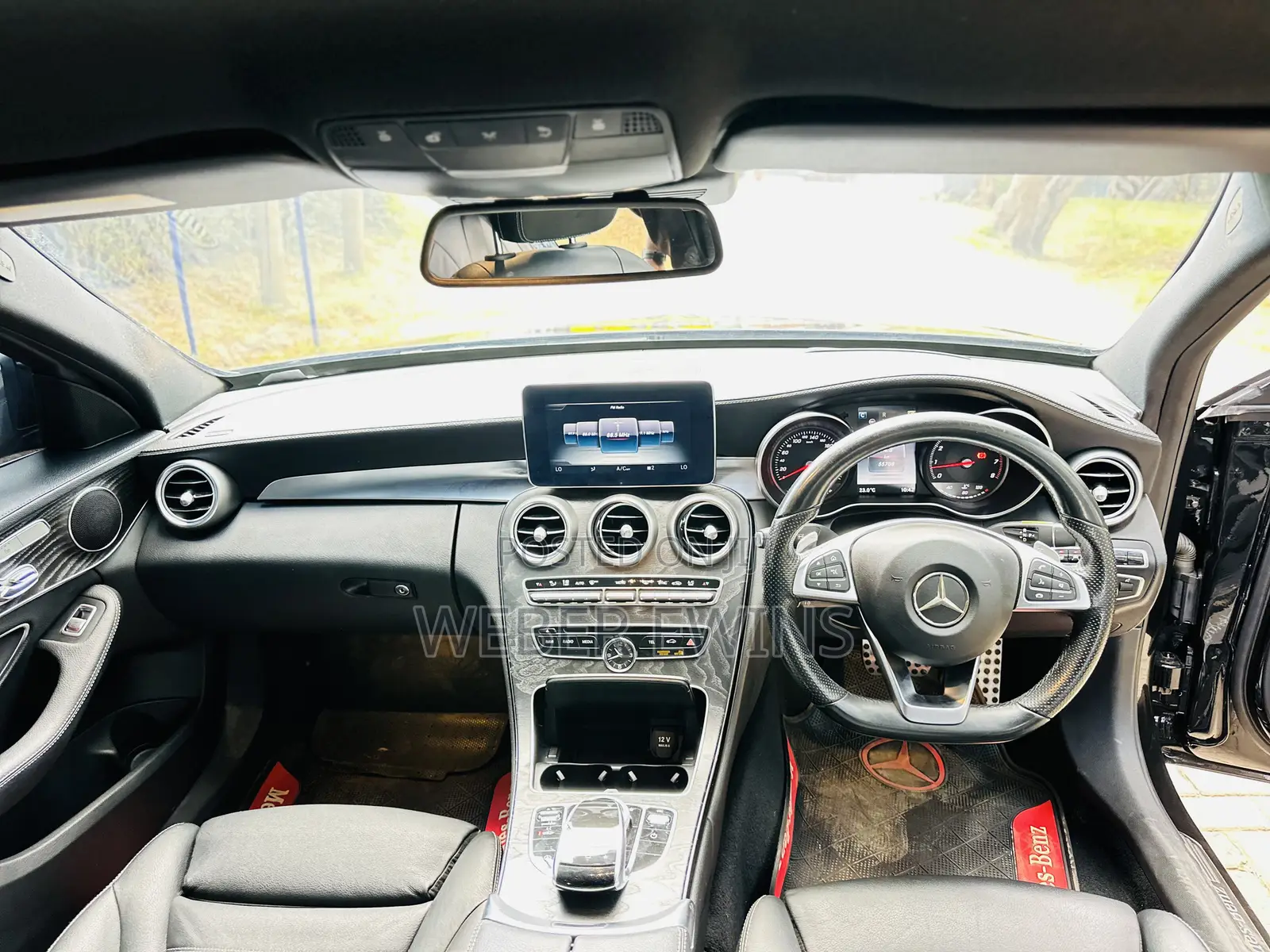 Mercedes-Benz C200 2016 Black