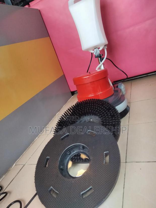 Divo Floor Scrubbing Machine (3 Brushes) - thumbnail 3