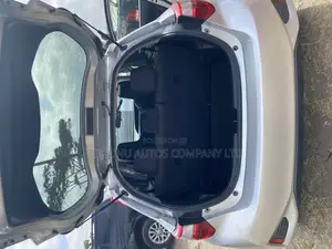 Toyota Vitz 1.5 FWD Hybrid 5dr 2018 Silver