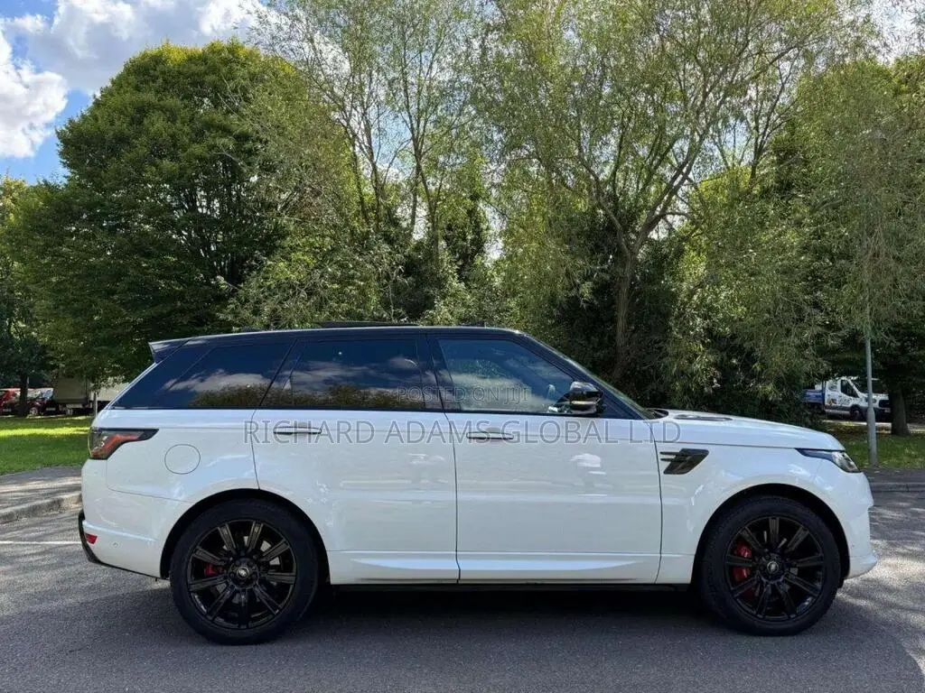 Land Rover Range Rover Sport HST MHEV 2019 White
