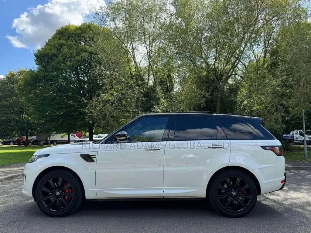 Land Rover Range Rover Sport HST MHEV 2019 White