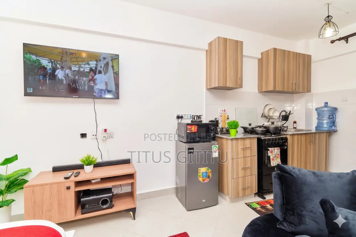 Balcony Studio Airbnb in Ngara | Near CBD Thika Rd |