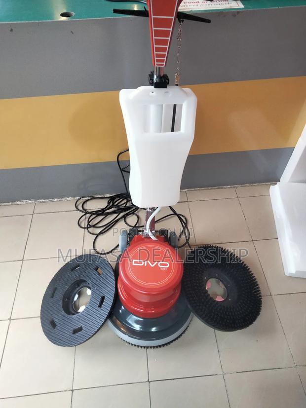 Commercial/Domestic Floor Scrubber - thumbnail 3